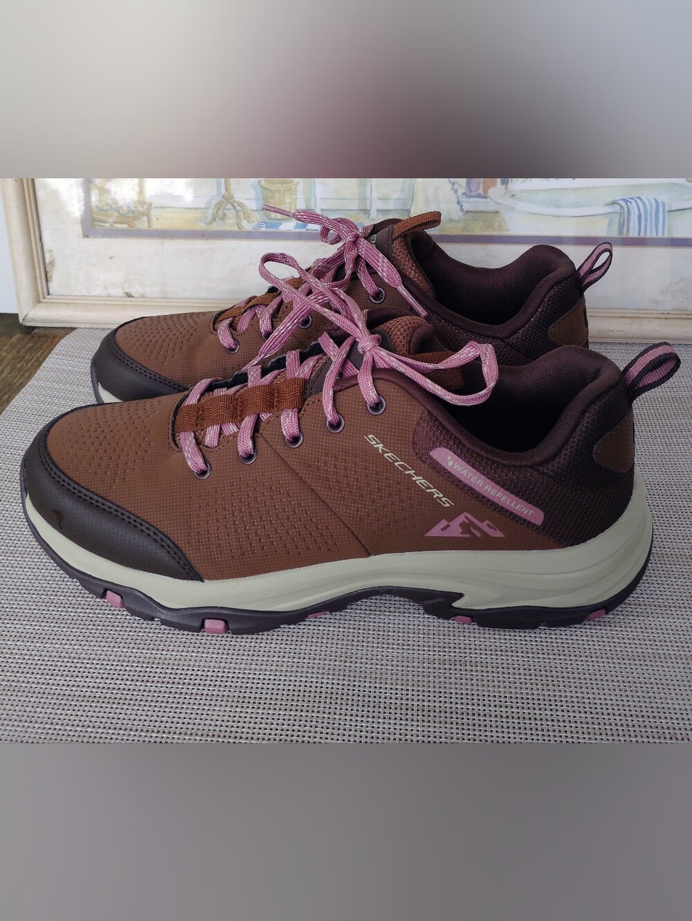 Women's Skechers "Relaxed Fit-Trego Trail Destiny" Brown Trail Shoes. Size 10